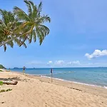 Costa Royale Beachfront Apartment