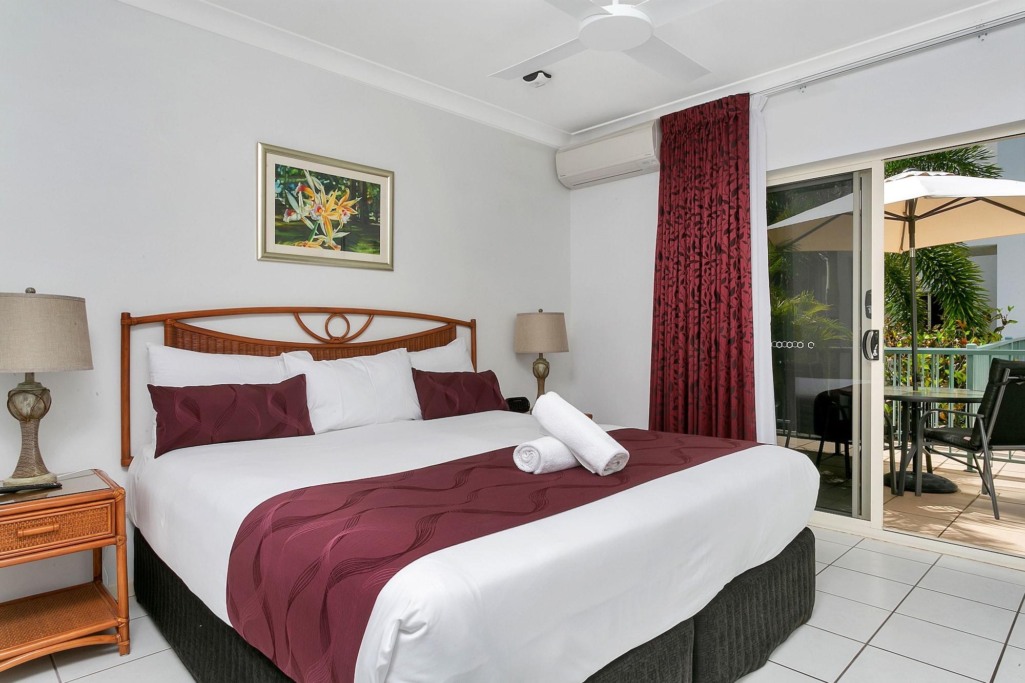 Beachfront On Trinity Aparthotel