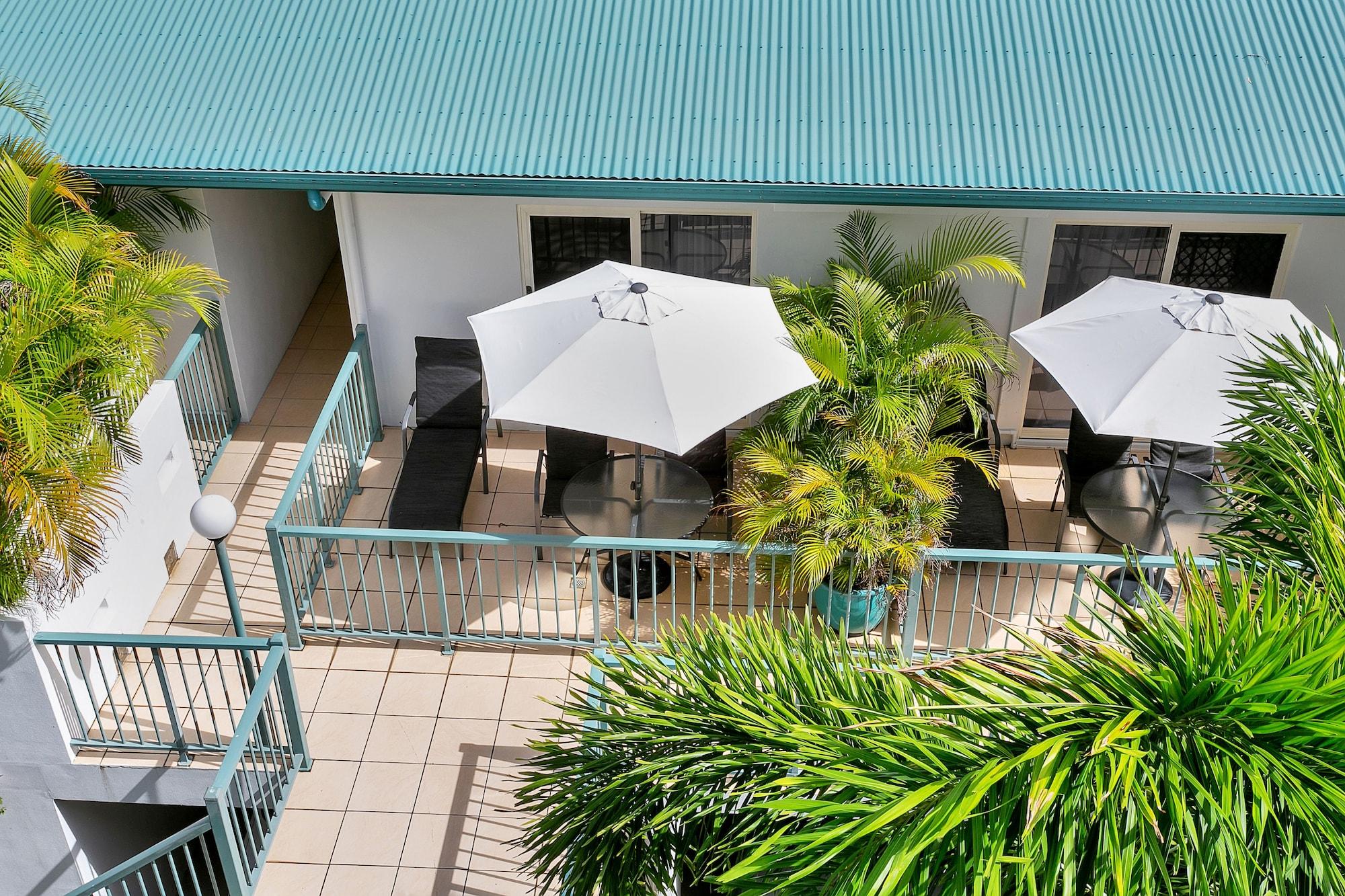 Aparthotel Beachfront On Trinity 4*