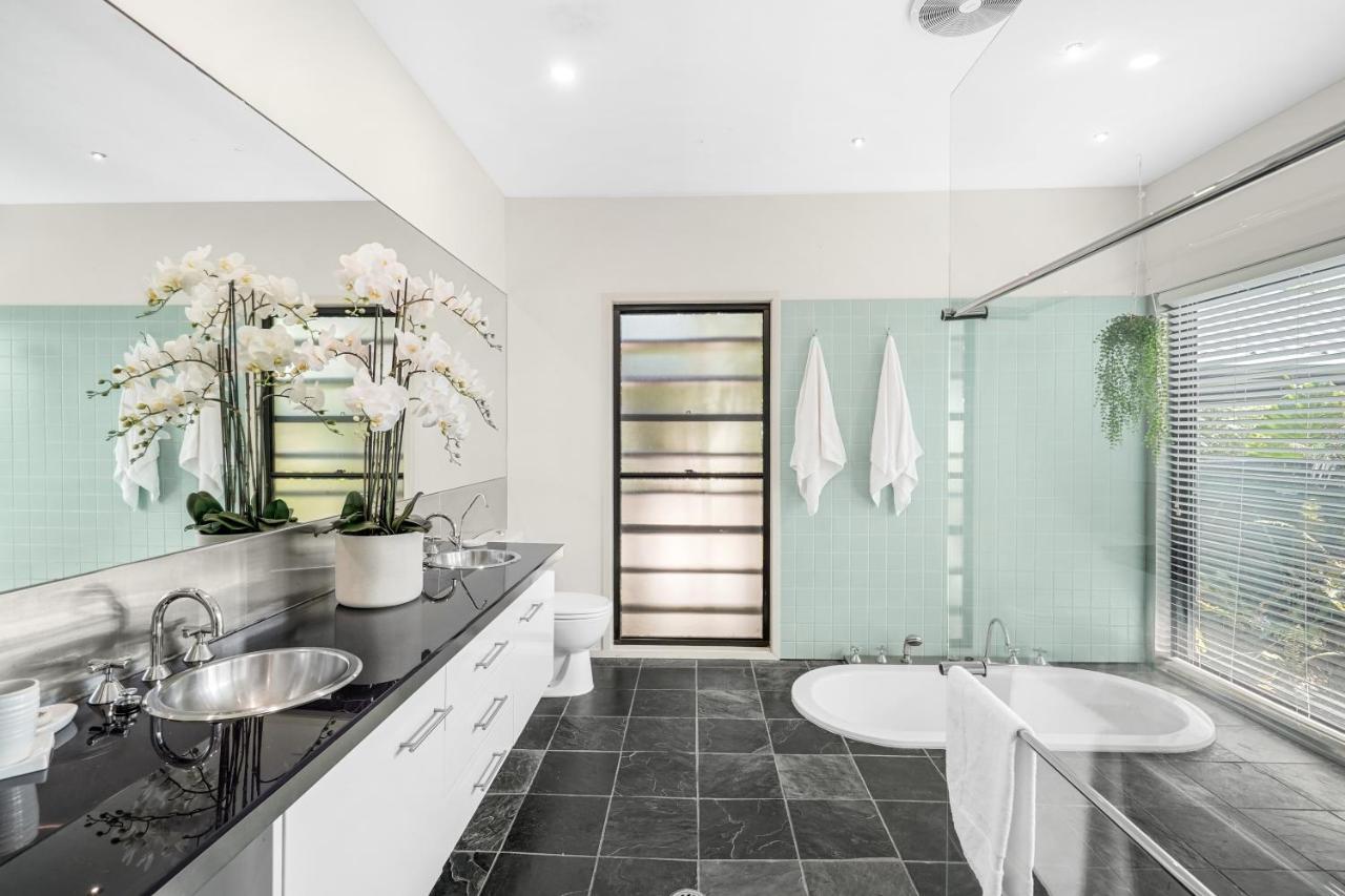 Belle Escapes Trinity Blue Oceanview Holiday home Trinity Beach
