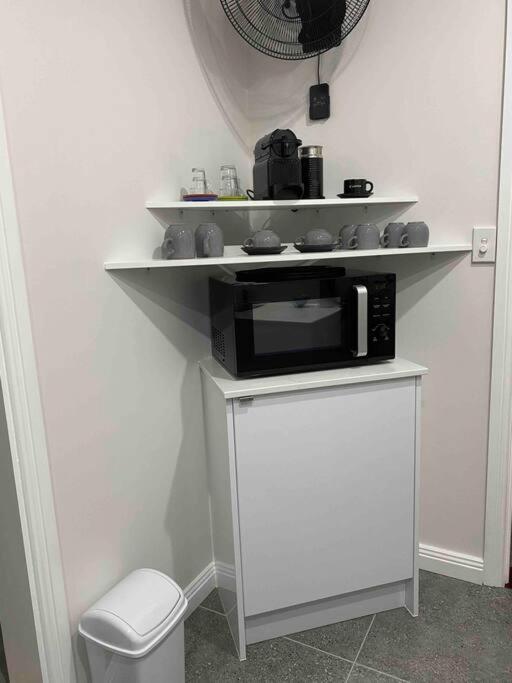 Apartment Sunbird Studio Apartment: Private Walking Distance From The Beach