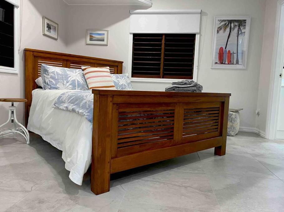 Sunbird Studio Apartment: Private Walking Distance From The Beach Apartment Trinity Beach