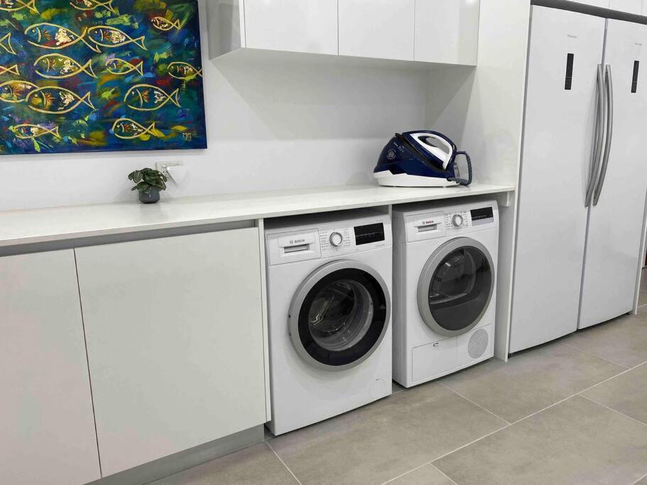 Sunbird Studio Apartment: Private Walking Distance From The Beach