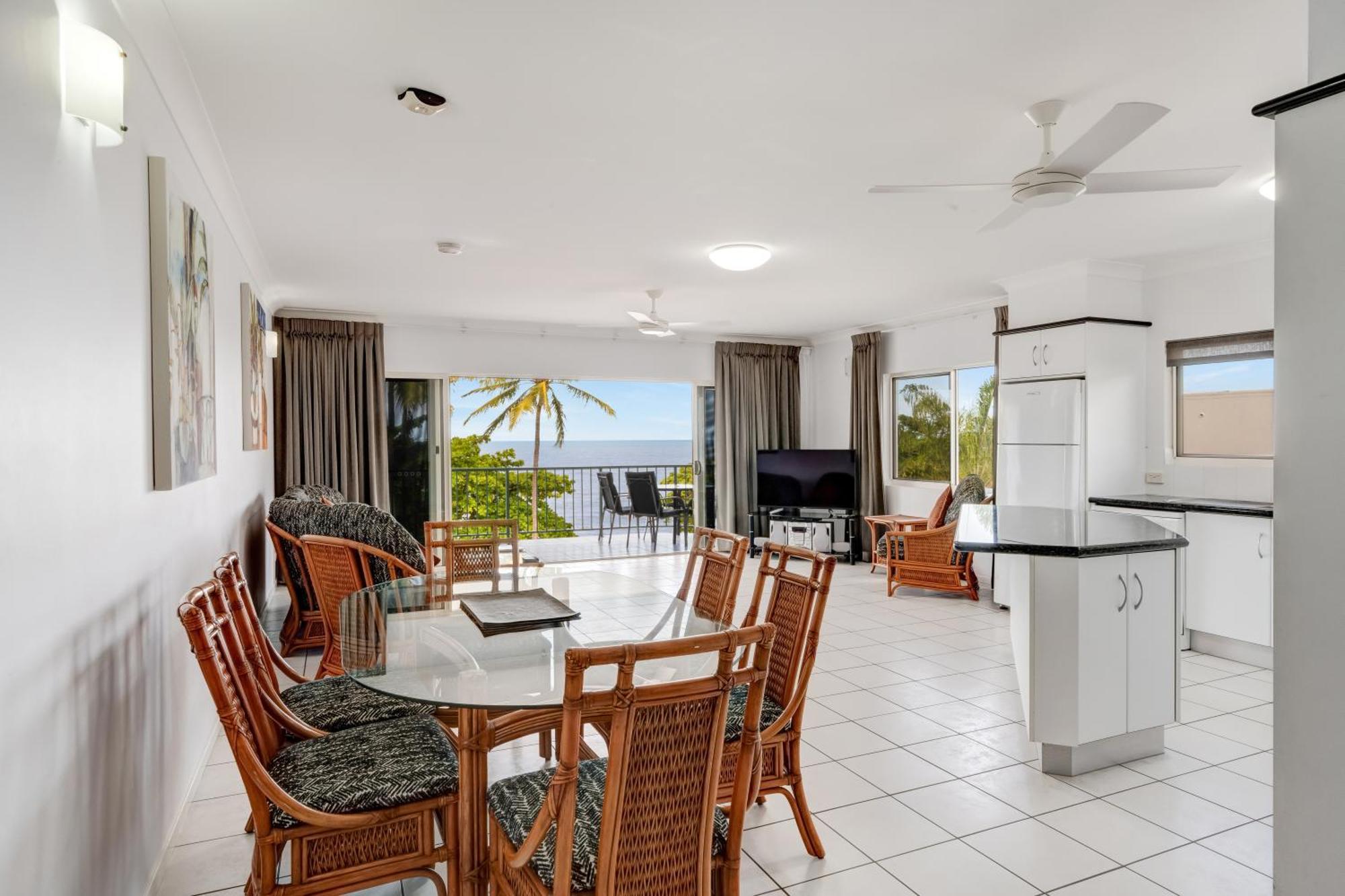 Beachfront On Trinity 4*