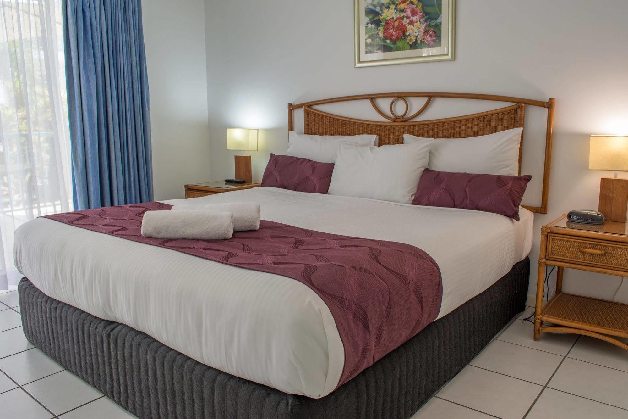 Aparthotel Beachfront On Trinity 4*
