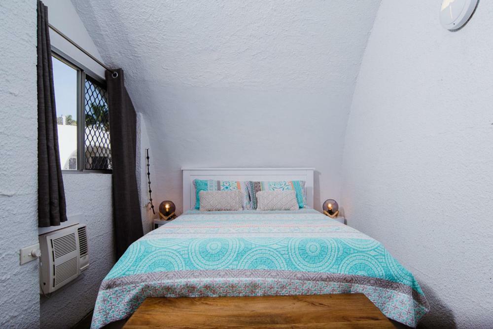 Iglu By The Sea 6 Beachfront Sleep 6 *