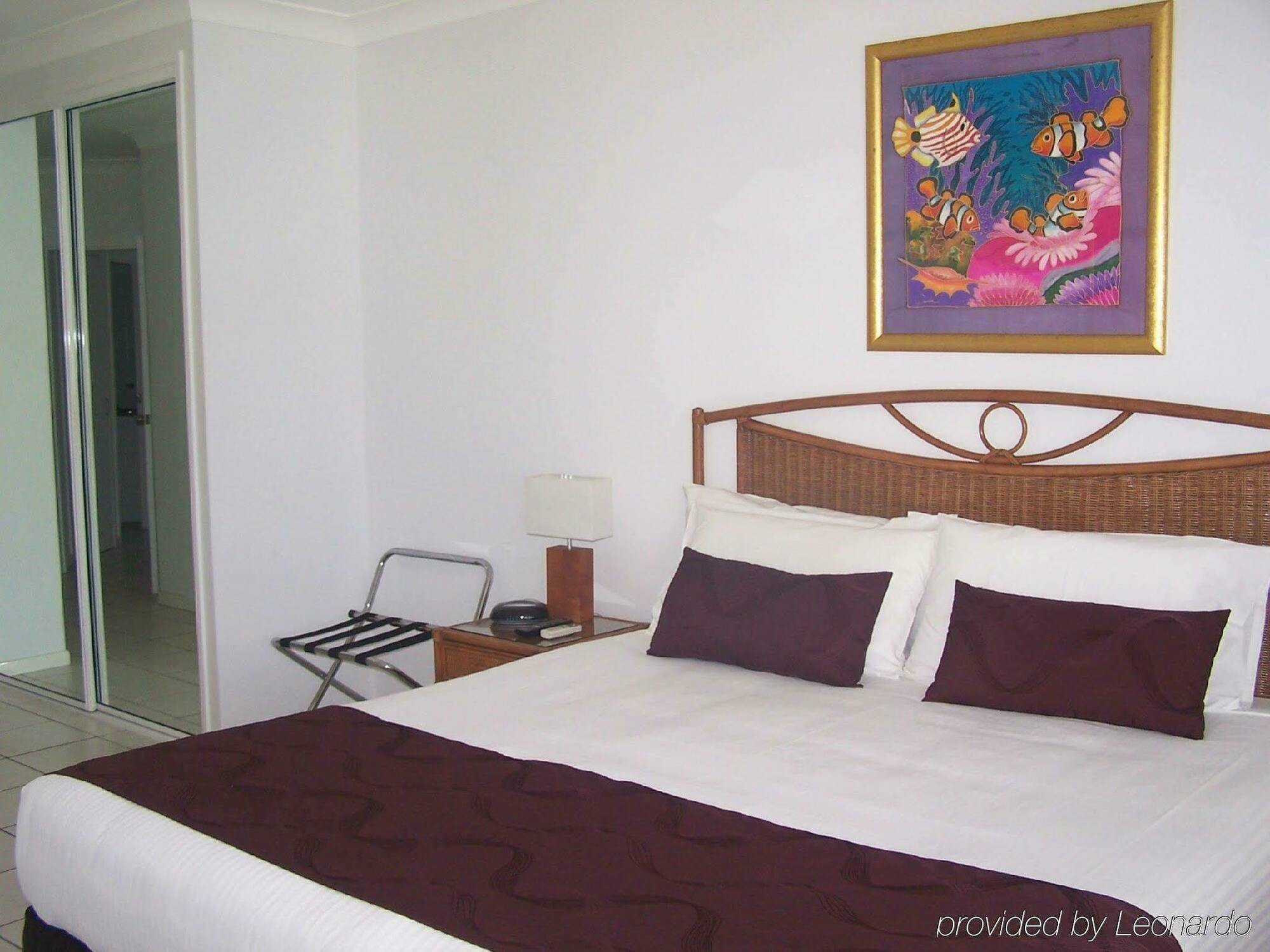 Beachfront On Trinity Aparthotel