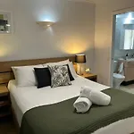 Apartment 12 On Trinity Beach