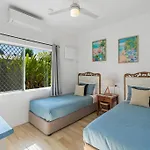 Trinity Beach Family Getaway 4Br, Sleeps 10 - Pool