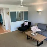 Apartment 12 On Trinity Beach