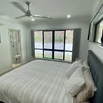 Trinity Beach Haven - Luxury 4 Bedroom Home, Steps To The Beach, Surrounded By Mountains