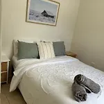 Trinity Beach Sea Breeze 3 Bedroom Apartment