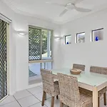 The Summit - Trinity Beach - Ocean Views !!