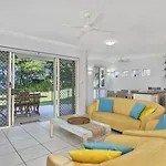 The Summit - Trinity Beach - Ocean Views !!