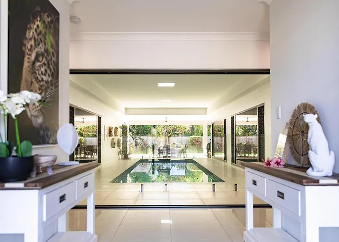 Villa Maasai - Coastal Luxury With A Heated Pool