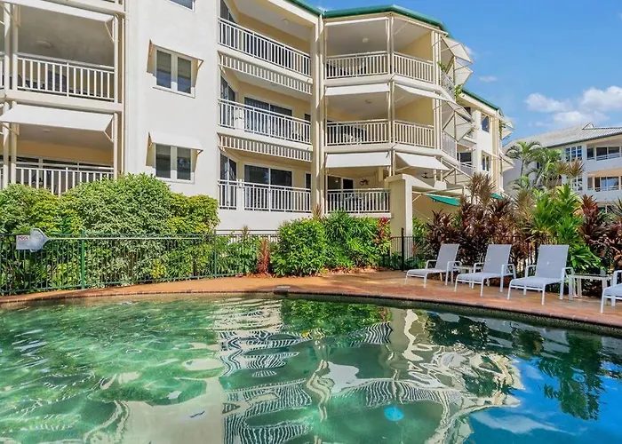 \'Seashells\' A Tropical Beachfront Escape