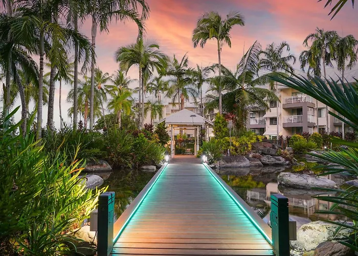 Coral Sands Beachfront Resort