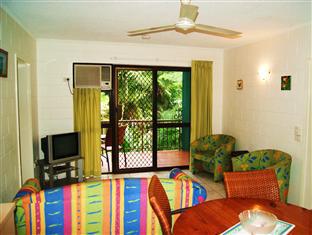 Castaways Trinity Aparthotel 3*