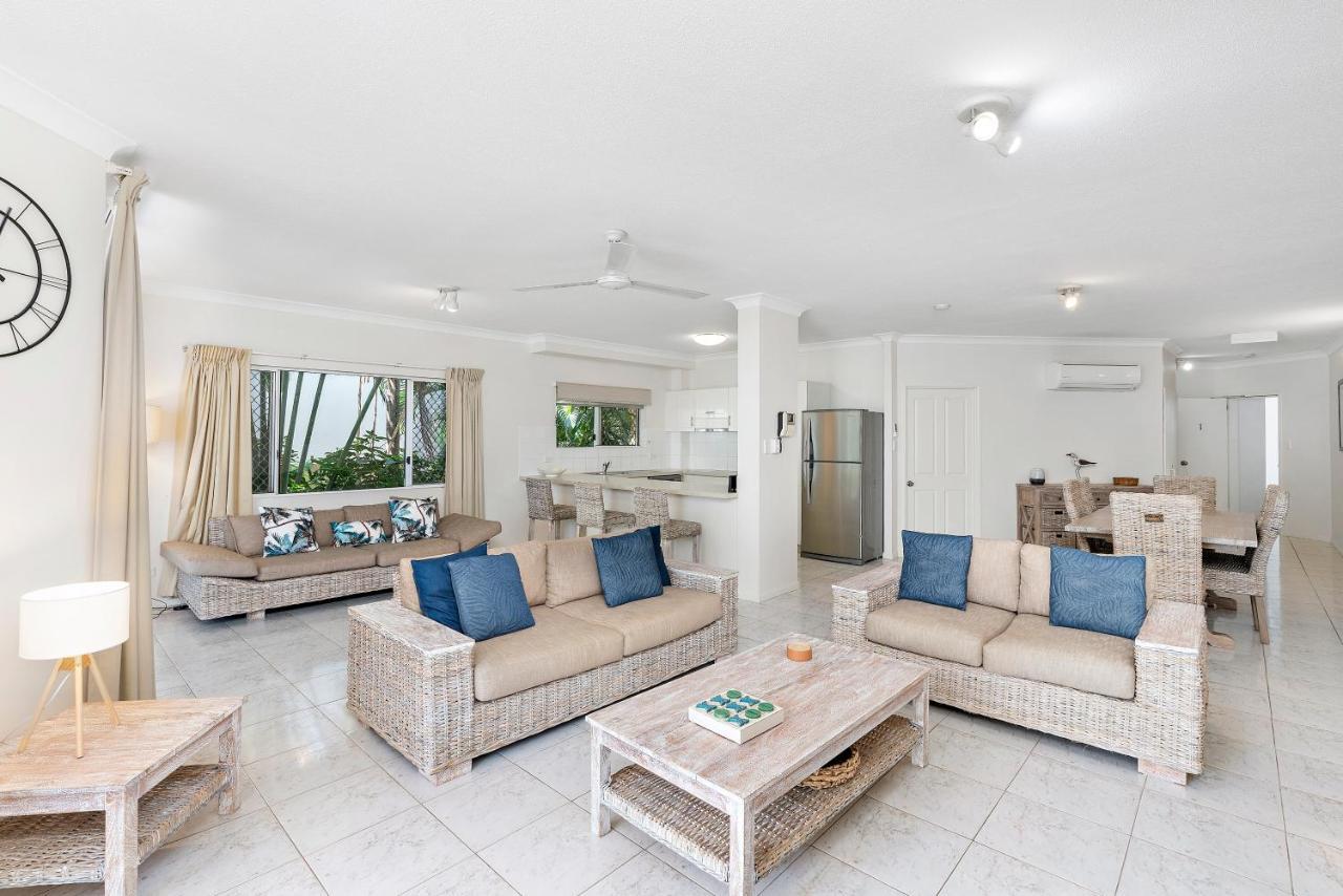 Apartment Costa Royale Beachfront Trinity Beach