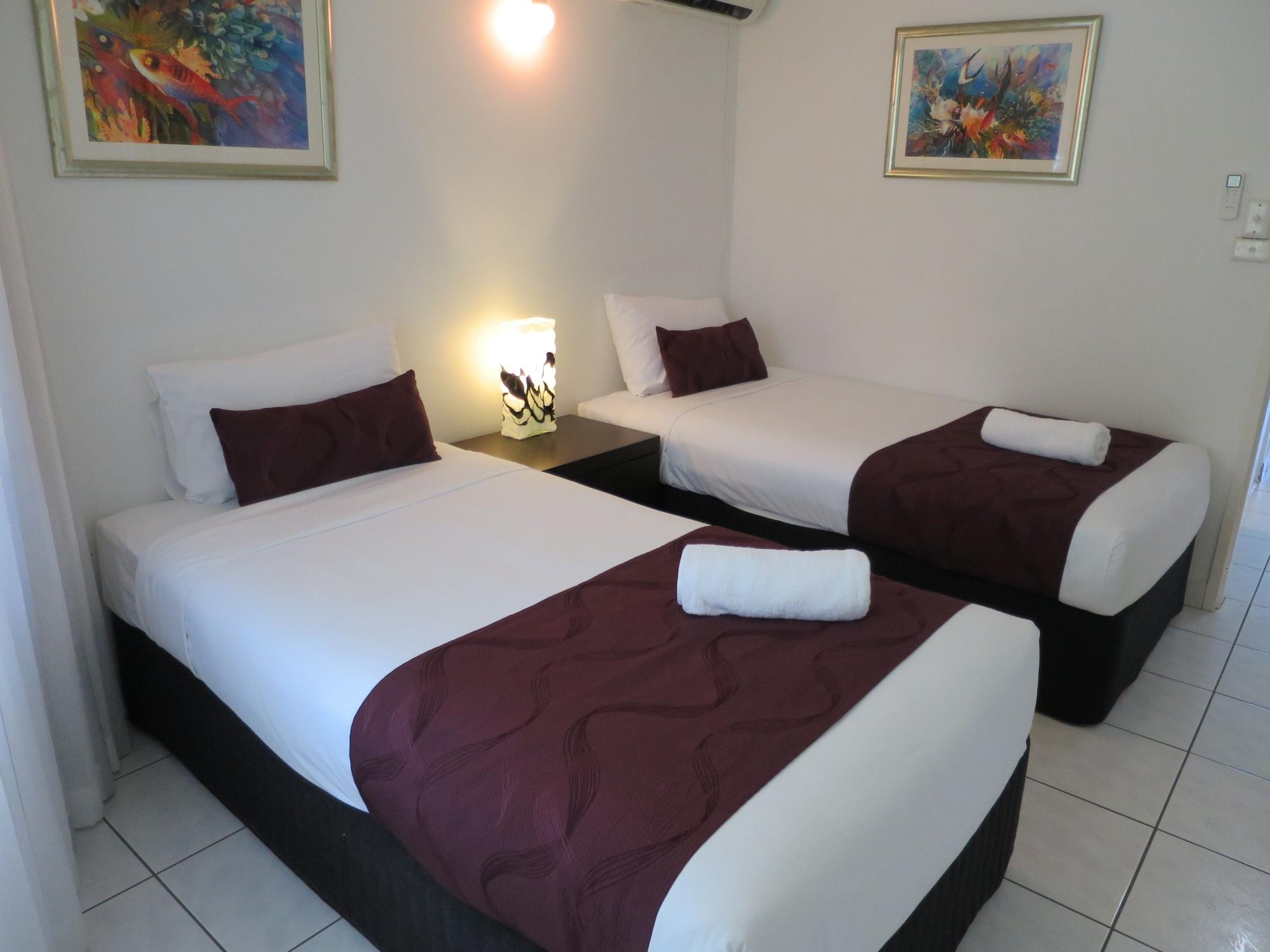 Roydon Beachfront Aparthotel 4*