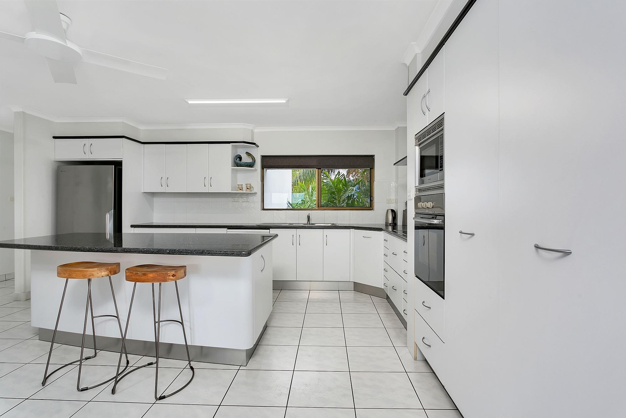 Roydon Beachfront Aparthotel