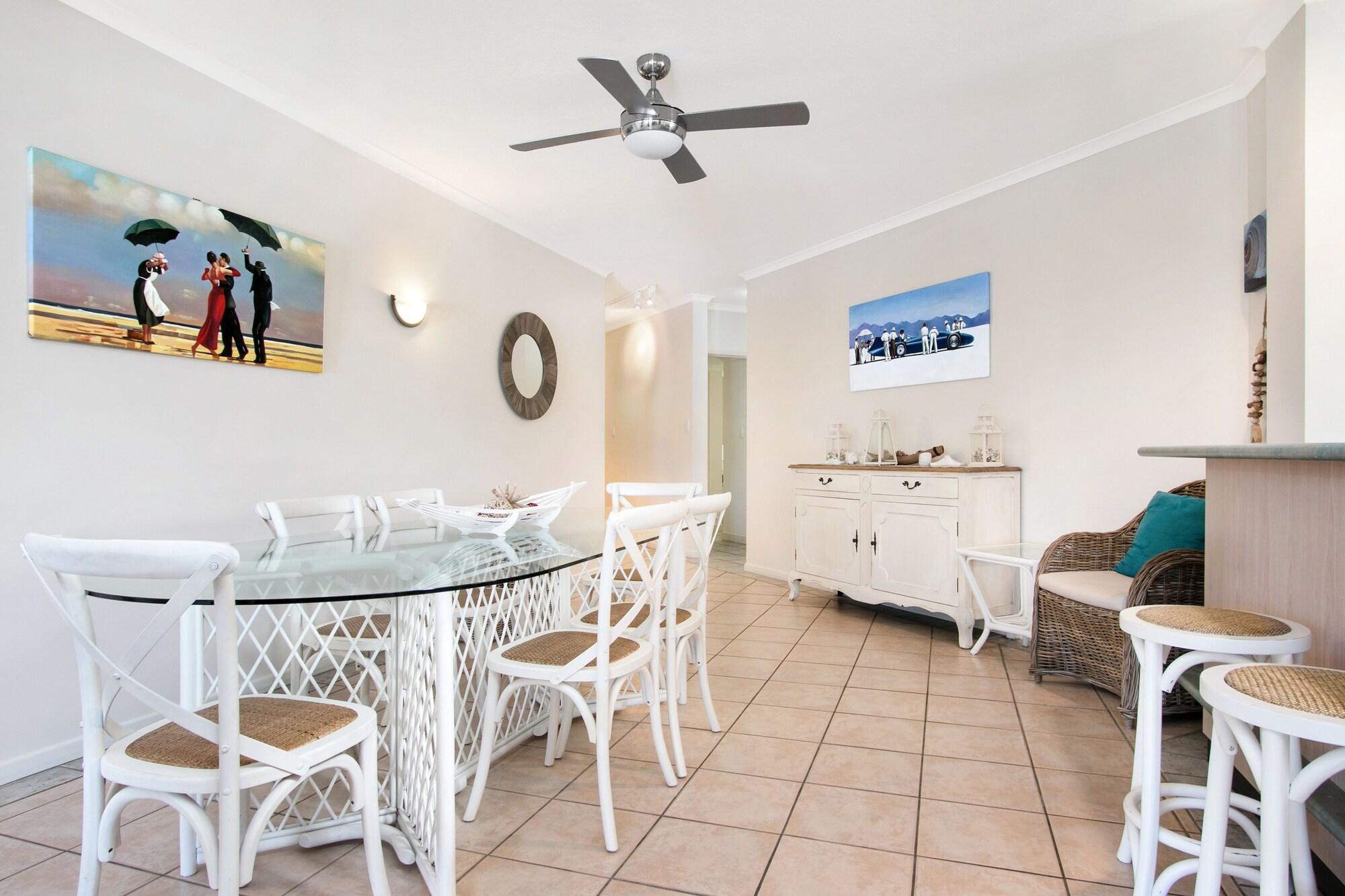 Trinity Waters Boutique Beachfront 4* Trinity Beach