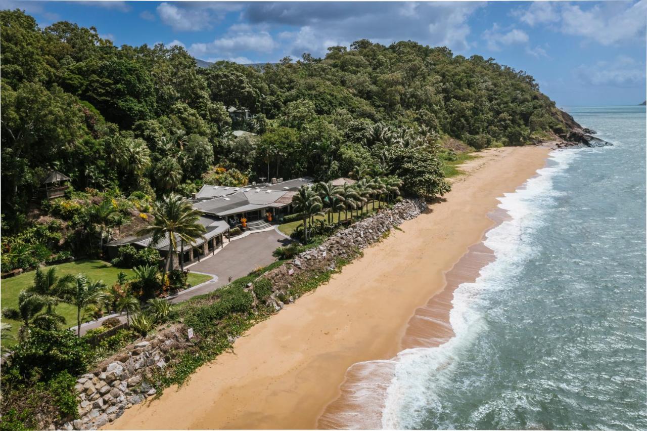 Trinity Beach Palace Luxury Estate By Belle Escapes * Trinity Beach