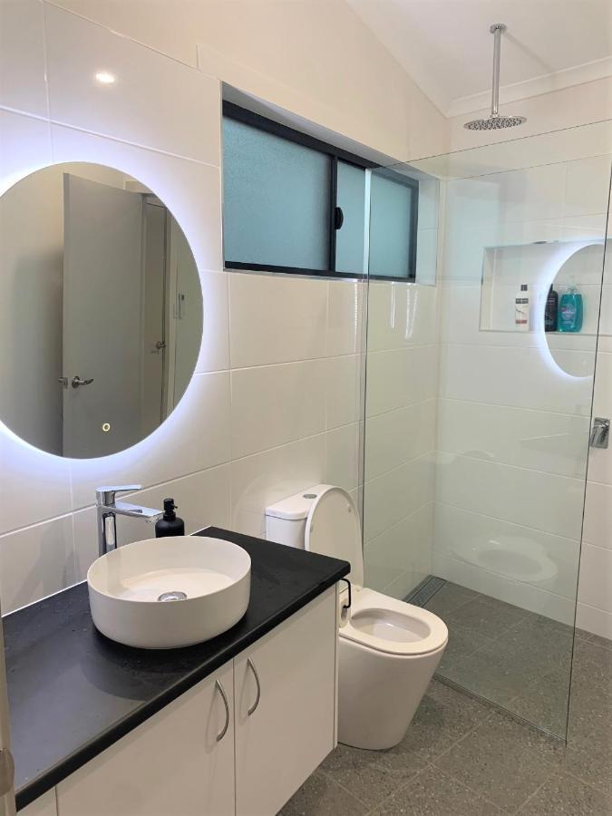 Holiday home Heated Pool & Tropical Private Open Space Trinity Beach
