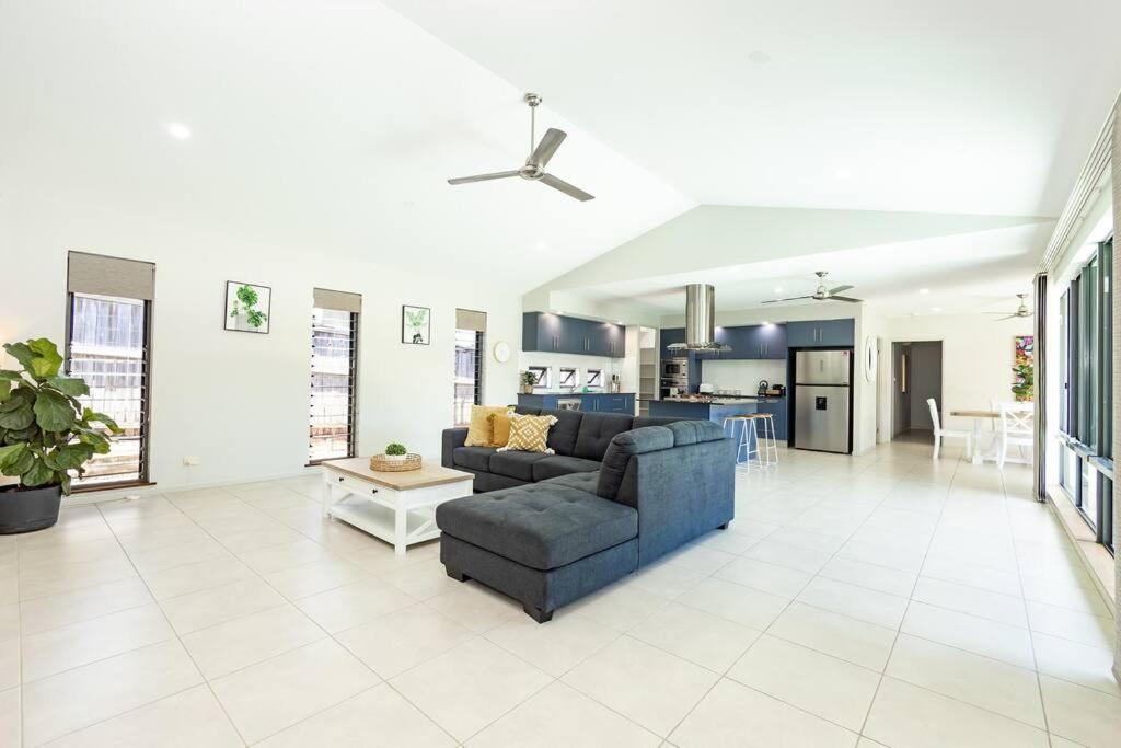 Holiday home Family Paradise Elegant 4br King Bed Heated Pool And Bbq *
