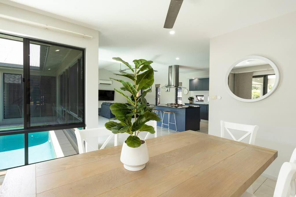 Family Paradise Elegant 4br King Bed Heated Pool And Bbq * Trinity Beach