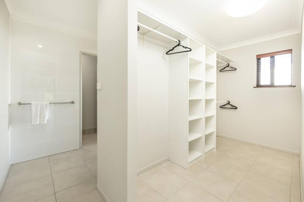 Family Paradise Elegant 4br King Bed Heated Pool And Bbq *