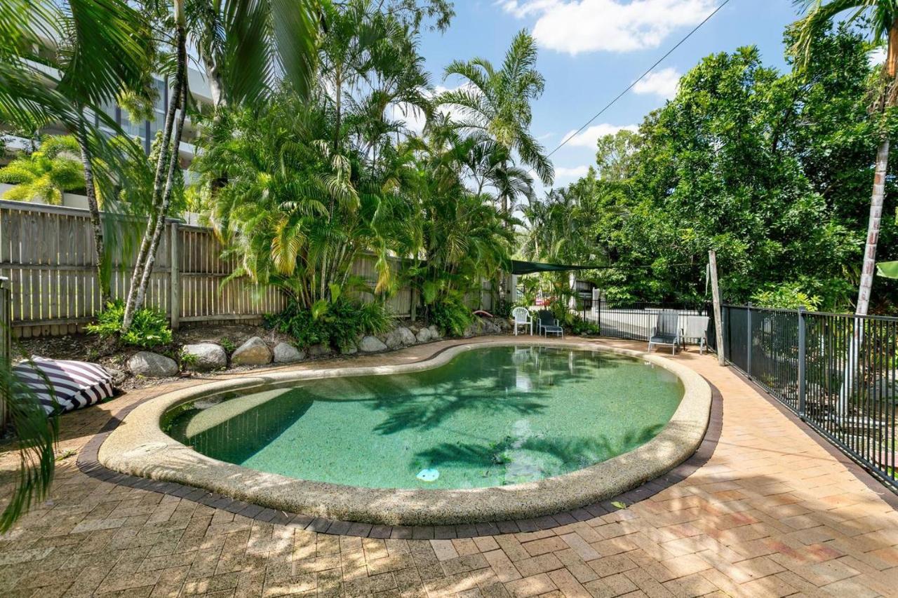 Tropical Cove At Trinity With Lagoon Pool Holiday home