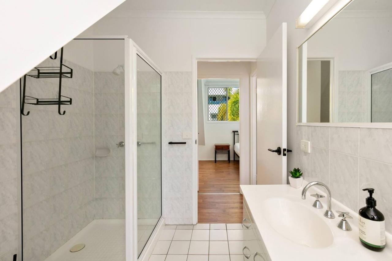 Tropical Cove At Trinity With Lagoon Pool Holiday home *