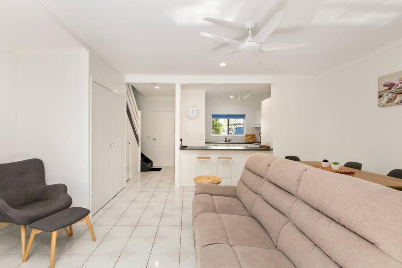 Tropical Cove At Trinity With Lagoon Pool Holiday home *