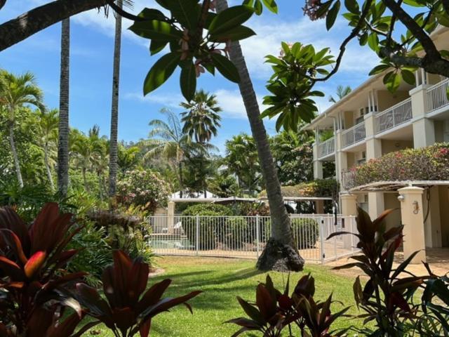 Apartment 12 On Trinity Trinity Beach