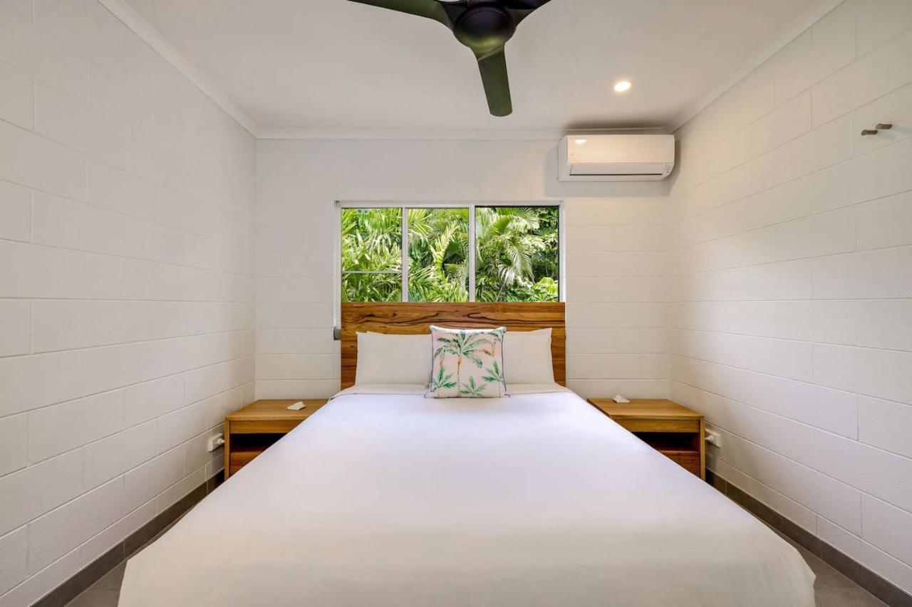 The Tropical Trinity - A Breezy Beachside Getaway Trinity Beach
