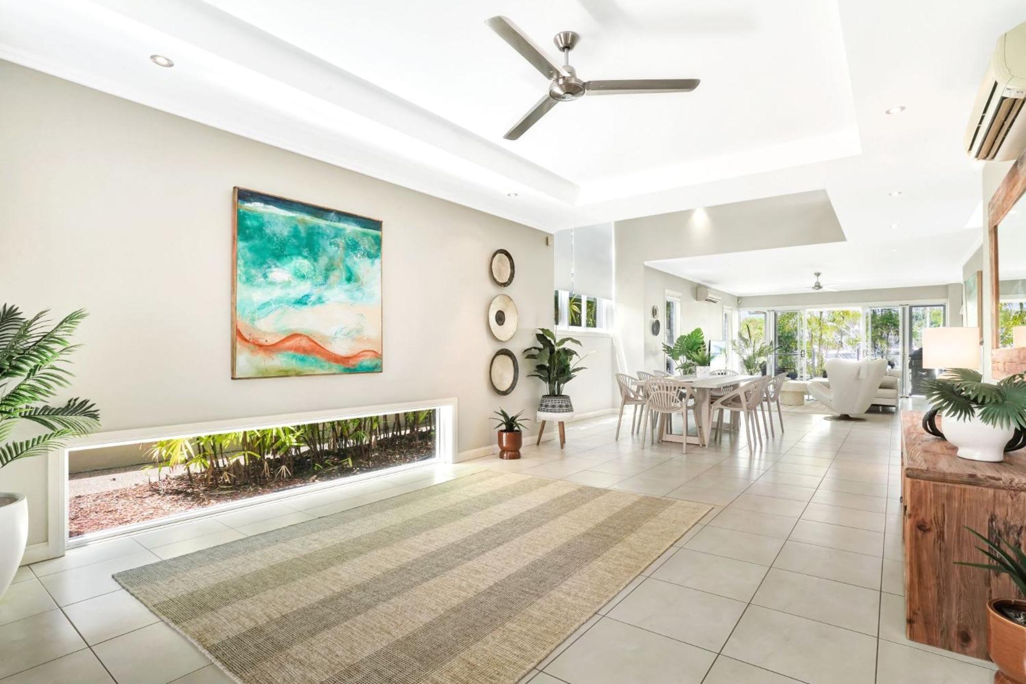 Holiday home The Anchorage - Ultimate Waterfront Trinity Beach