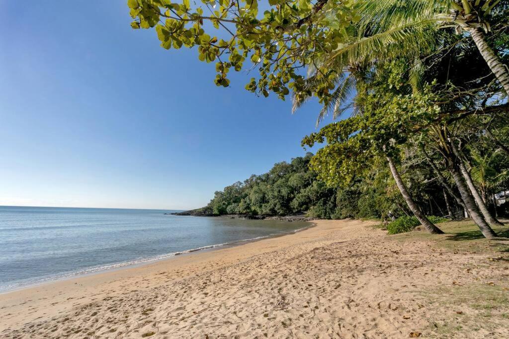 Trinity 4br Modern Getaway With Spa, Pet Friendly *