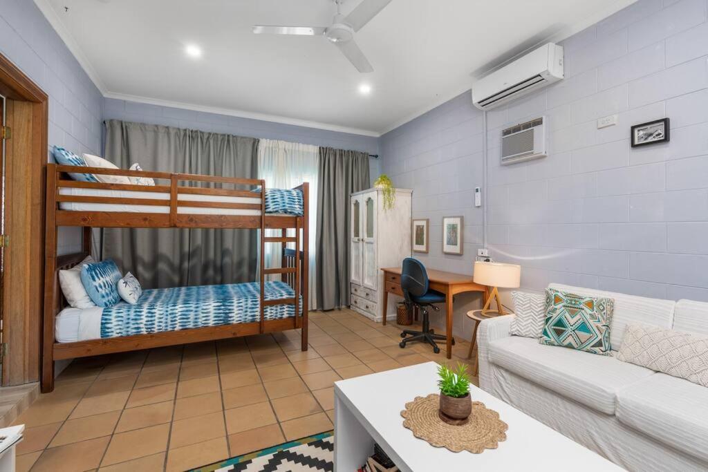Holiday home Trinity Family Getaway 4br, Sleeps 10 - Pool