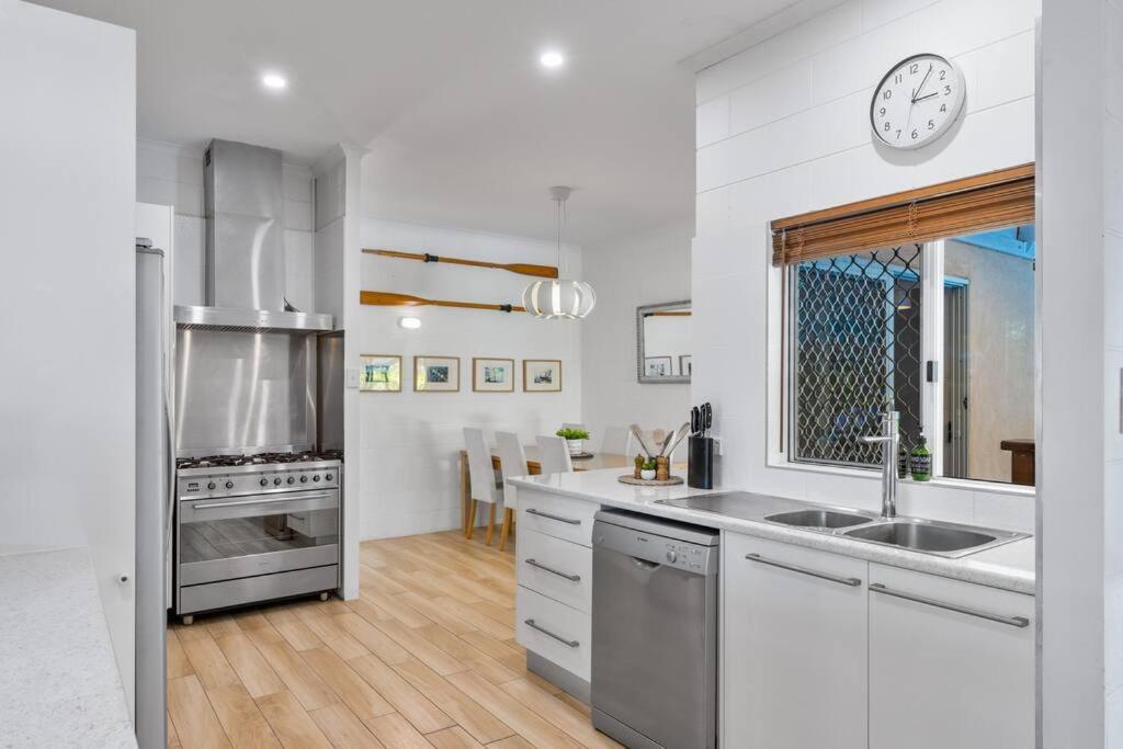 Trinity Family Getaway 4br, Sleeps 10 - Pool *