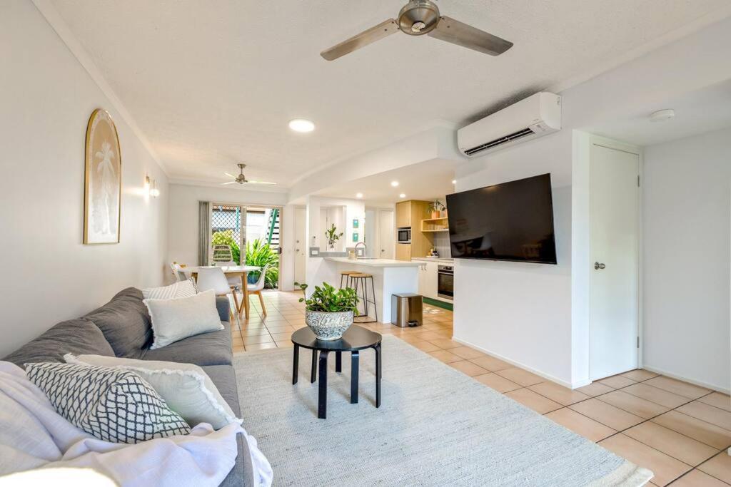 Wallaby Lane - Family Friendly! King, Double & King Single Beds Trinity Beach