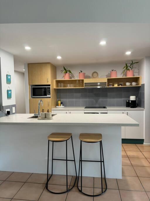 Wallaby Lane - Family Friendly! King, Double & King Single Beds Apartment *