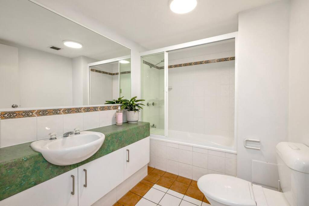 Wallaby Lane - Family Friendly! King, Double & King Single Beds Trinity Beach