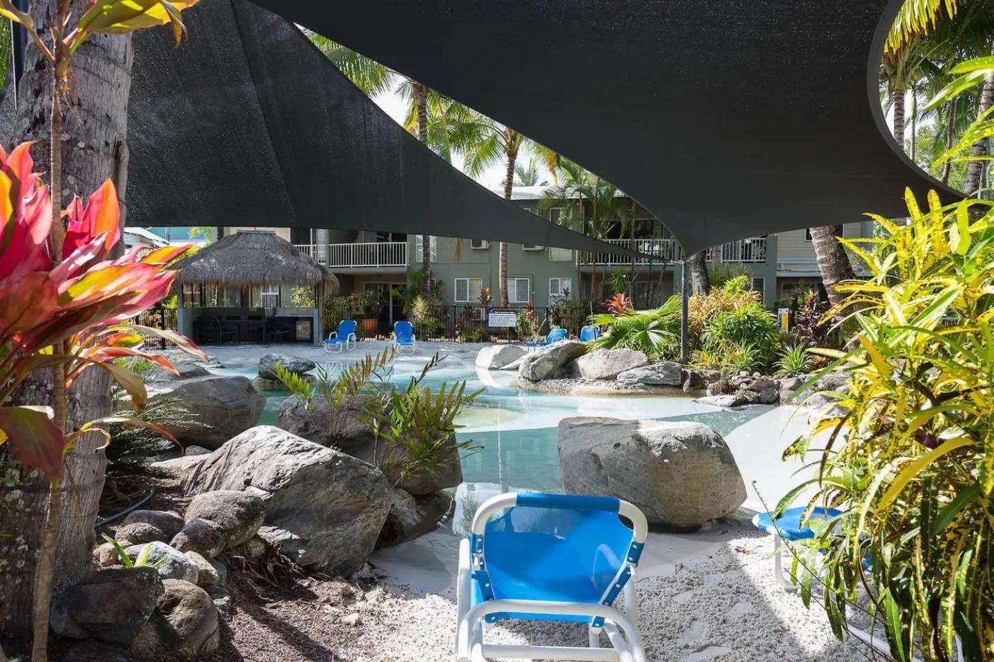Apartment Trinity 2br Apt, Pools, 500m To *