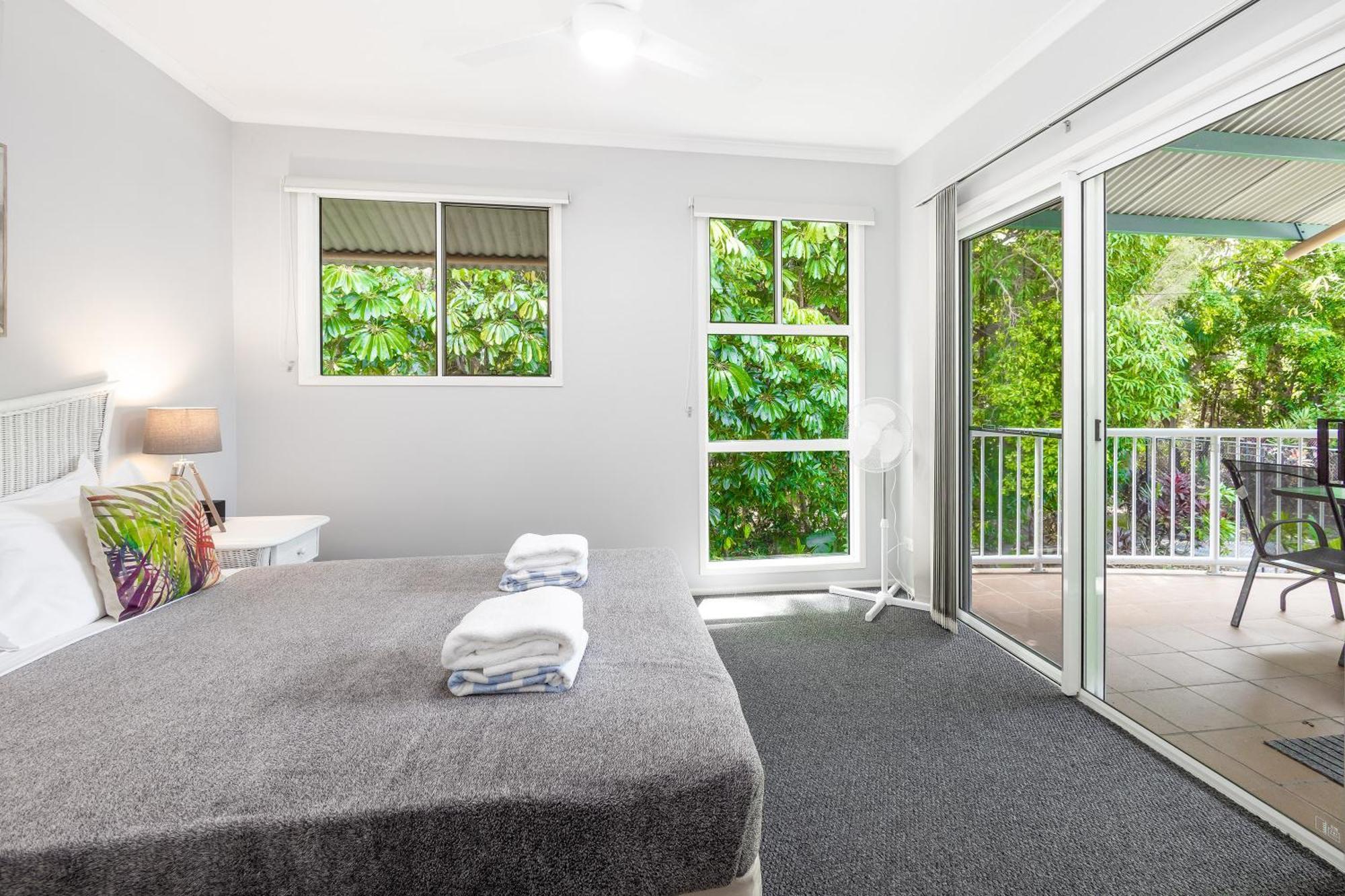 Trinity 2br Apt, Pools, 500m To