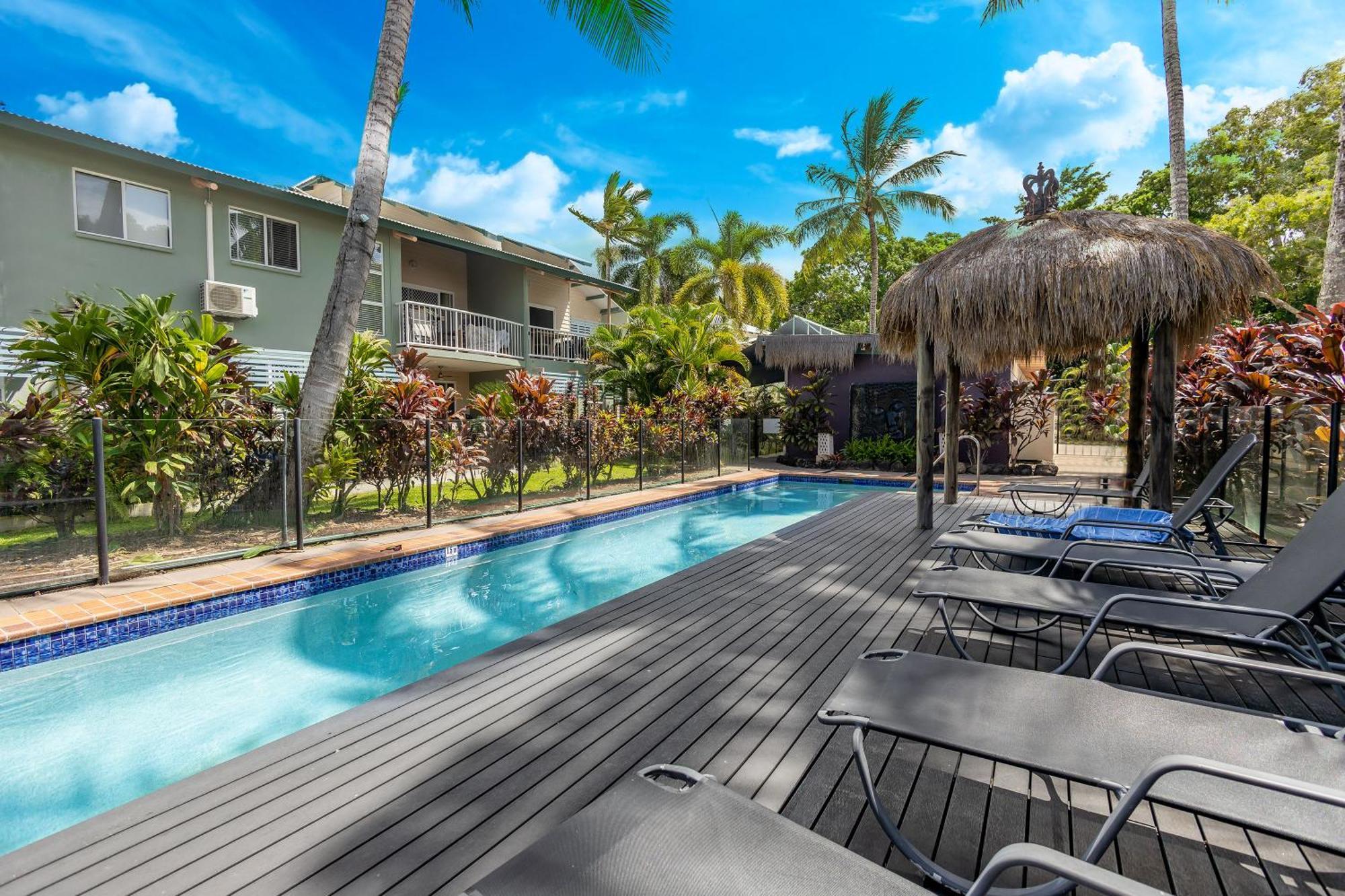 Trinity 2br Apt, Pools, 500m To * Trinity Beach