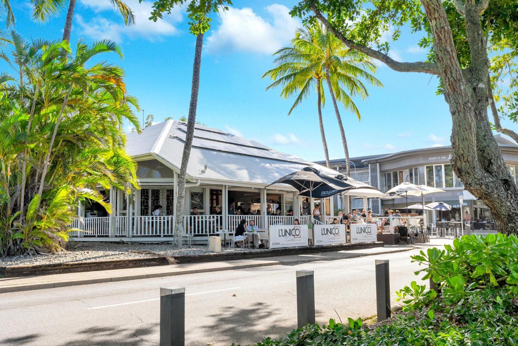 Beachfront 3-bed With Pool & Stunning Ocean Views Apartment *