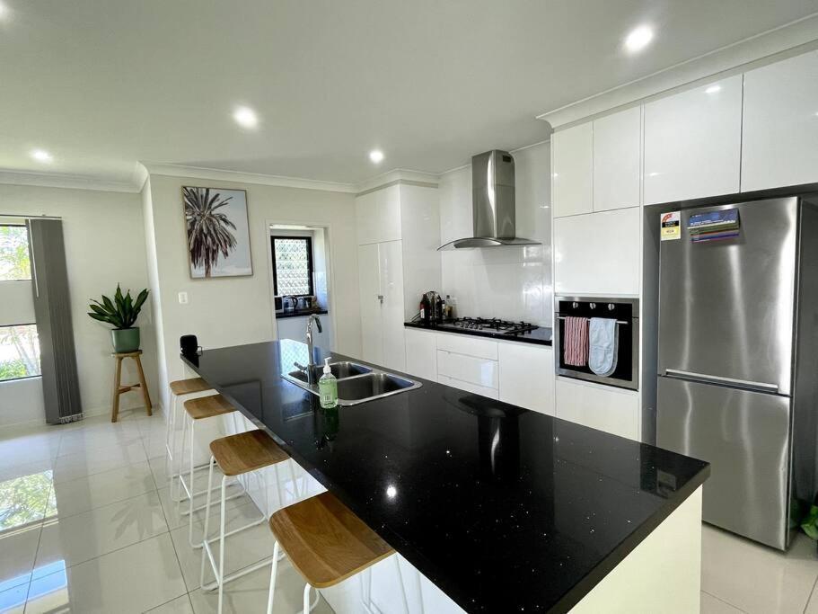 Holiday home Trinity Haven - Luxury 4 Bedroom Home, Steps To The Beach, Surrounded By Mountains Trinity Beach