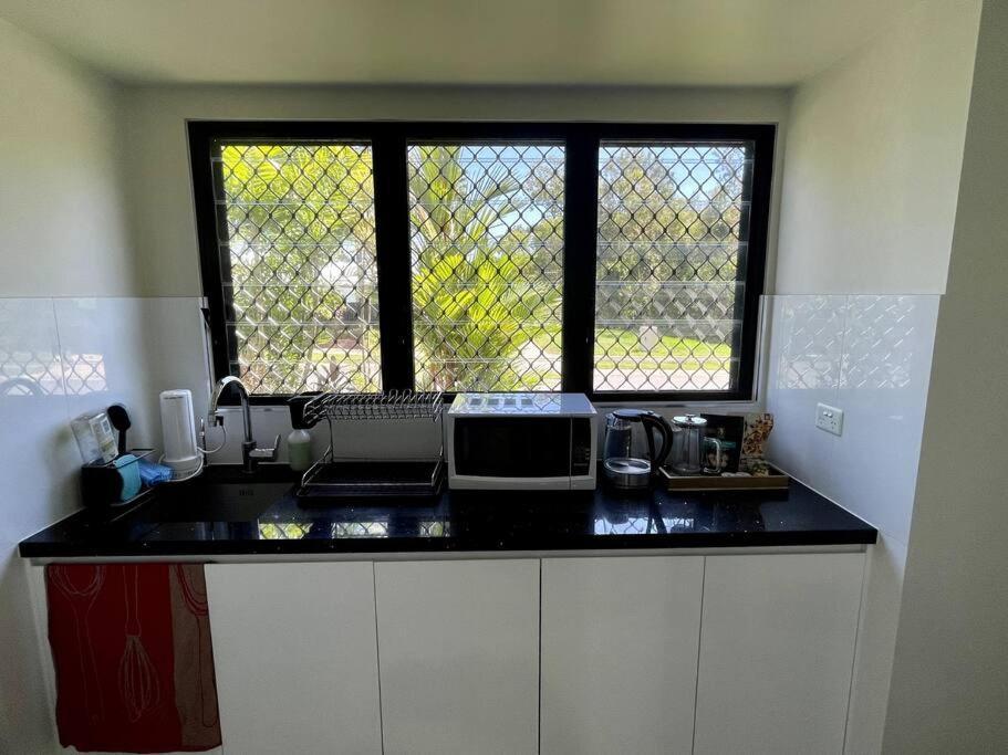 Trinity Haven - Luxury 4 Bedroom Home, Steps To The Beach, Surrounded By Mountains Holiday home