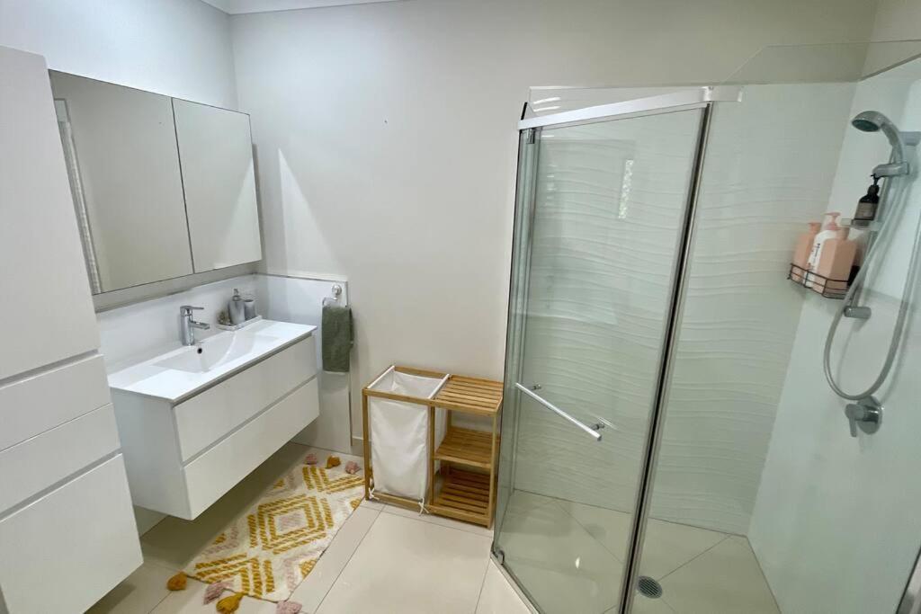 Holiday home Trinity Haven - Luxury 4 Bedroom Home, Steps To The Beach, Surrounded By Mountains Trinity Beach